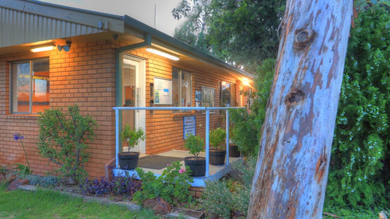 Cobar Caravan Park Exterior foto