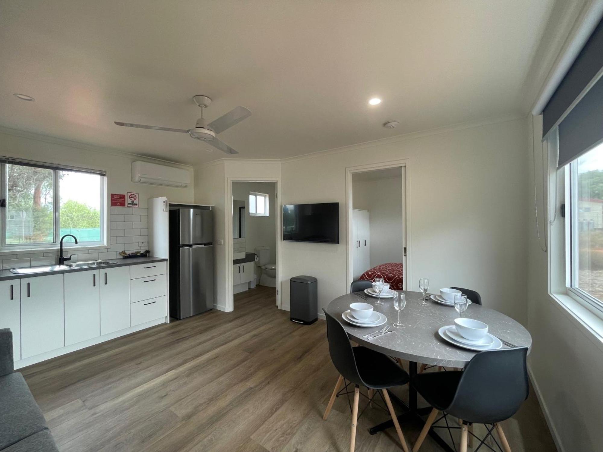 Cobar Caravan Park Exterior foto